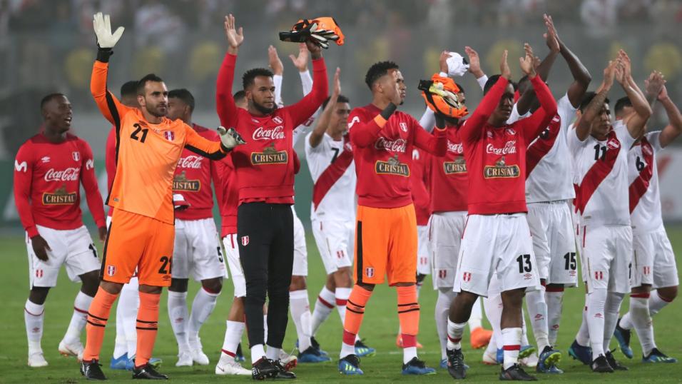 Peru players celebrate